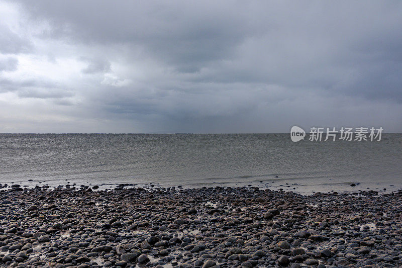 Te Waihora Lake Ellesmere，新西兰奥特亚罗，春季风暴